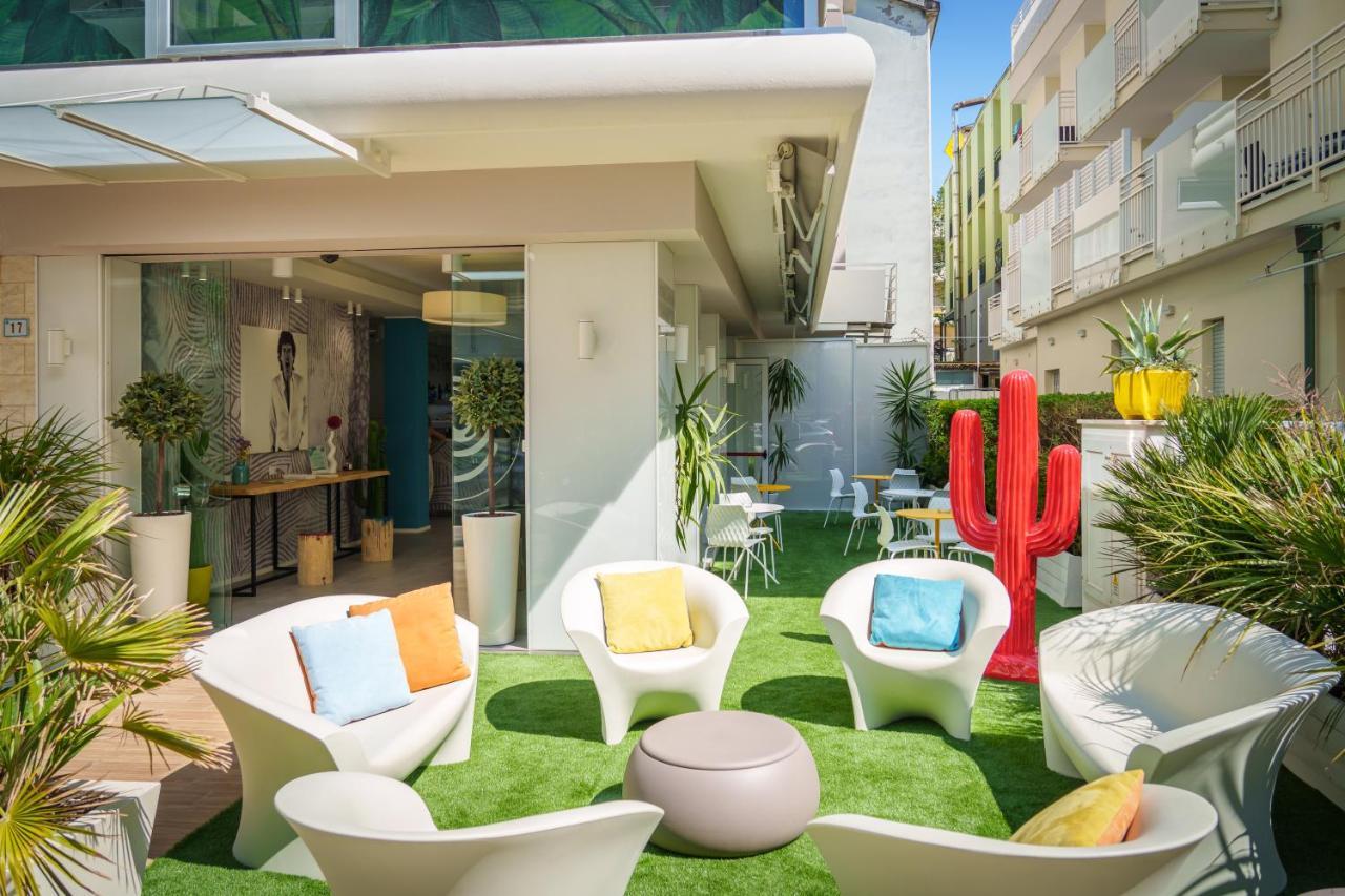 Design Hotel Astra B&B Misano Adriatico Exterior photo