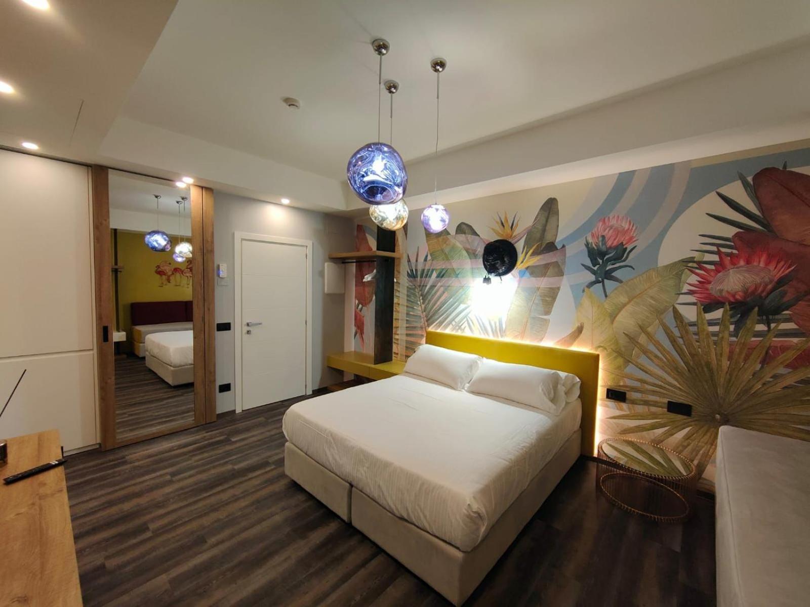 Design Hotel Astra B&B Misano Adriatico Exterior photo